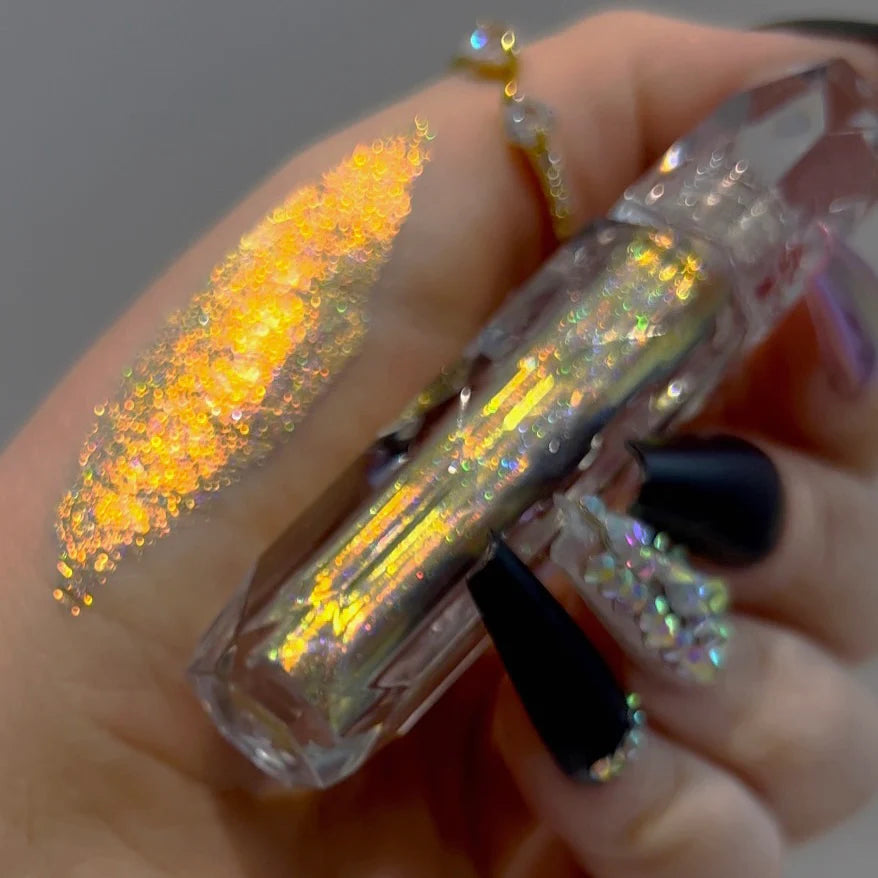 Holographic Liquid Eyeshadow